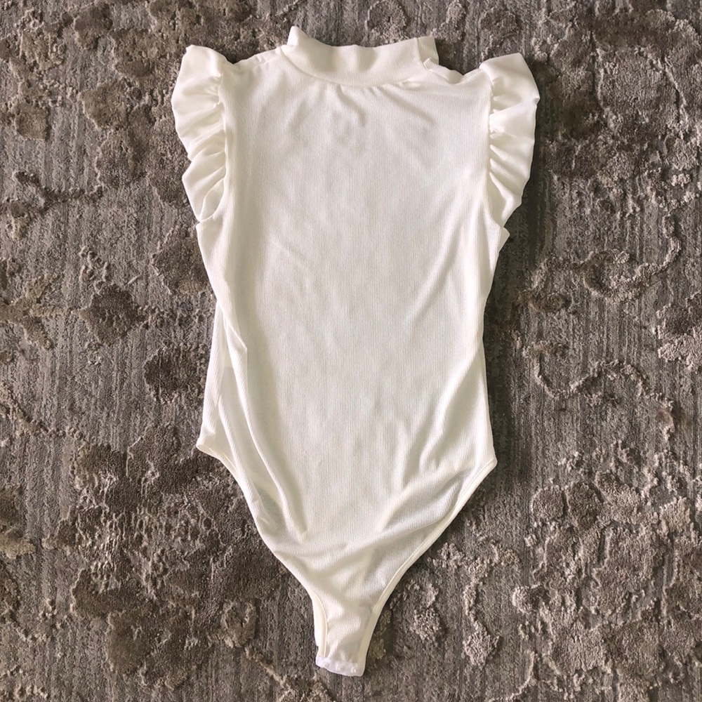 White Ruffled Sleeve Bodysuit